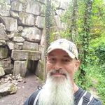 Wm. Thomas Willoughby - @livelovetouch - Instagram