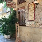 Thomasina Hayes - @leoexchangetravel - Instagram
