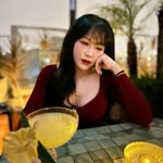 Lê Thủy Chung - @le.thuychung - Instagram