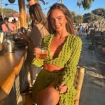 Tia Mackay - @tiarmackay - Instagram