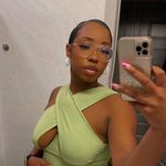 Tiffany Elle - @_simplyelle - Instagram