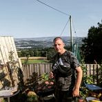 Tim Hutton - Facebook