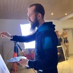 Tim Neumann - @timneumannwerke - Instagram