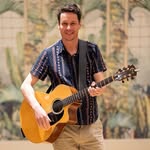 Tim Young - @timyoungsingerandguitarist - Instagram