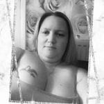 Tina Beal - @naughtymummy82 - Instagram
