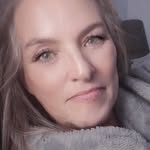 Tina Downs - @superhappymooncat - Instagram