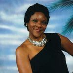 Tina Lofton - @tenice220 - Instagram