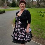 Tina Webb - @tiinypops - Instagram