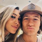 Toby + Emily Holmes - @the_holmies - Instagram