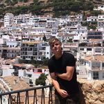Tom Arthur - @tommarthur - Instagram