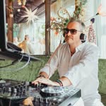 Tom Bauer - @tombauer750 - Instagram