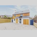 Tom Caton and Lauren Morley - @propertyrenovationssussex - Instagram