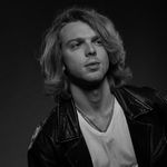 Tom Cave - @tommaso_caverni - Instagram