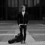 Tom Jarvis - @tomjarvismusic - Instagram