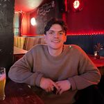 Tom Newell - @tomsnewell1 - Instagram