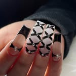Tomi LeAnne - @tomileannesnails - Instagram