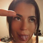 𝓉𝑜𝓃𝒾 𝑒𝓁𝓁𝒾𝓈 - @tonniielliis - Instagram