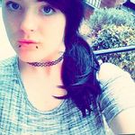 Toni Jacob - @dino_goes_rawrre - Instagram