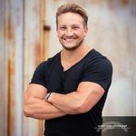 T O N I - @toni_steelecht - Instagram