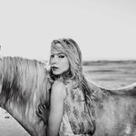 Tonya Kinzinger - Actualités - @tonyakinzinger.actu - Instagram