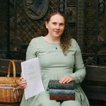 Tracey Hart - @traceyhartsbooks - Instagram