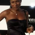 Tracey Saunders - @pebbleartos - Instagram