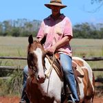 Tracey Whitney - @horsehappyhooves - Instagram