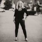 Traci Massengale @ Strands Salon & Day Spa - @paintbystrands - Instagram