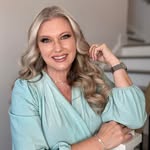 Traci Wells Small - @its_tracis_smallworld_afterall - Instagram