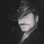 Tracy Tyler - @tracy_d_tyler - Instagram