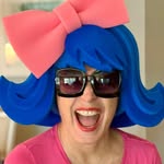 Tracy Abbott - @crazy.rabbit.13 - Instagram