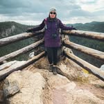 Tracy Benitez - @feathers_and_fur77 - Instagram