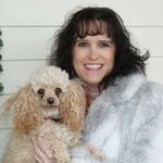 Tracey Loftus - @tlc.loveyouroilz - Instagram