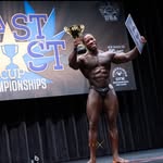 Travis Burroughs - @awesomephysiques - Instagram