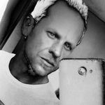 Travis Chisholm - @dumblikeafox555 - Instagram