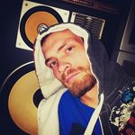 Travis Helms - @froggeylikesit - Instagram