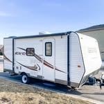 Travis and Amber Lowder - @lowder_trailer_rentals - Instagram