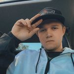 Travis Lowry - @travislowry147 - Instagram