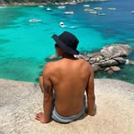 溫 - @travisreal_ - Instagram