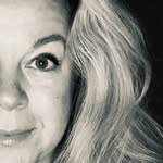 Tricia Cameron - @triciacameron_paintslinger - Instagram