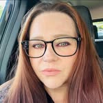 Tricia Lyons - @tricia.flossie33 - Instagram