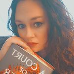 Trina🇺🇸/Velaris🌌/Hufflepuff💛 - @awkward_booktrovert - Instagram