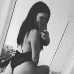 @trishabright18 - Instagram