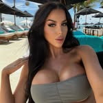 Trisha Henson - @trisshahensoon - Instagram