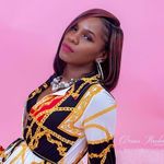 Twyla Smith - @queenswag29 - Instagram