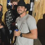 Tyler Hollis - @tyler_hollis - Instagram
