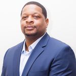 Tyrone Hamilton - @tyroneflipshouses - Instagram