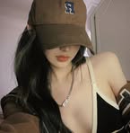 Aria Moon - Facebook