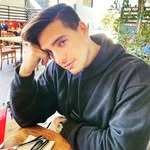 @vadhir.derbez - Instagram