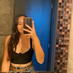 Val Chavez - @chavez.valeria1415 - Instagram
